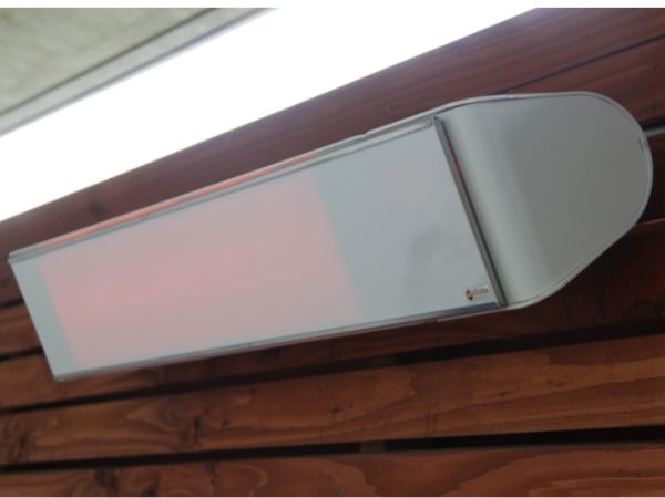 VC-EG2000W Vitramo Infrarot-Heizstrahler 2000W weiß Glaskeramik mit App im Einsatz