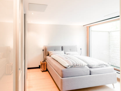 VH-IB03535 Infrarotheizung Beton-Einbau 220W Detailansicht Montage Schlafzimmer