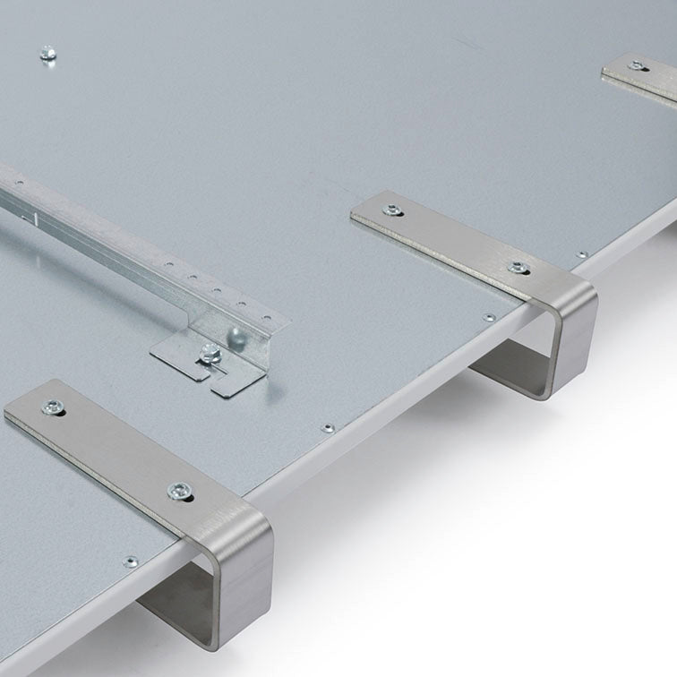 VB18060-9011 Badheizung 800W graphitschwarz Detailansicht Handtuchhalter montiert