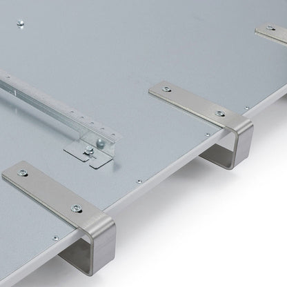 VB18060-9011 Badheizung 800W graphitschwarz Detailansicht Handtuchhalter montiert