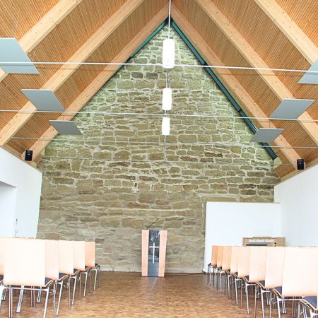 VH12462 Infrarotheizung 1650W im Raum Anwendungsbeispiel Kirche